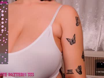 girl
        lindawarners cam image #1626015