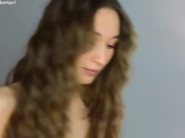 girl
        ambertan1 cam image #6483753