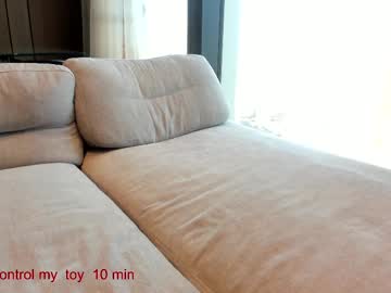 girl
        carolinaherera cam image #6192679