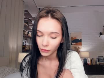 girl
        riskyproject cam image #5733618