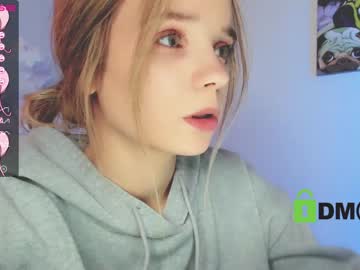 girl
        gorgeous_bunny cam image #438893