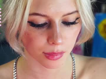 girl
        audreycarvin cam image #5241142