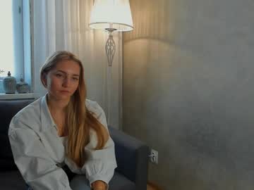 girl
        jessicabarnette cam image #1215006