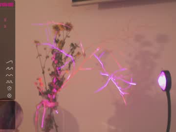 girl
        oki_dokie cam image #2336336