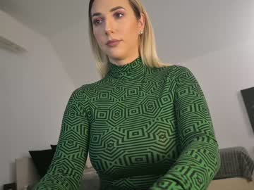 girl
        allayah cam image #2960407
