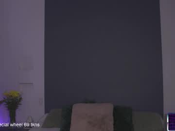 girl
        lucyallenx cam image #5012252