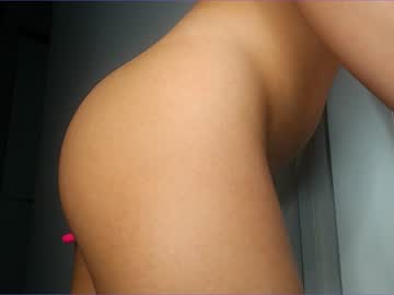 girl
        loonyko cam image #979046