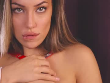 girl
        francescadomi cam image #98234
