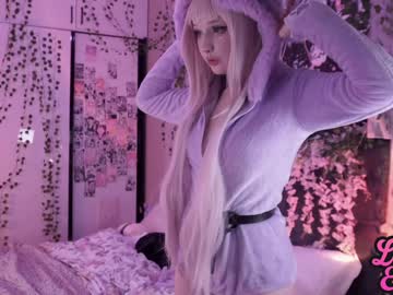 girl
        lucille_evans cam image #5478406