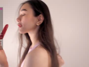 girl
        juliepenningtona cam image #1895763