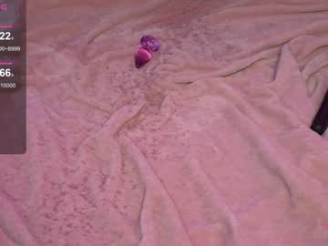 girl
        daphnemadison cam image #5887430