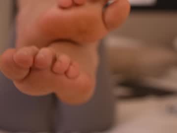girl
        dovia cam image #6077263