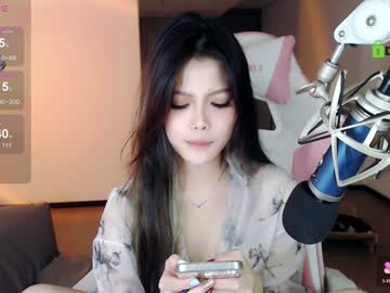 girl
        akina520 cam image #5017138