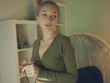 girl
        moiragrise cam image #5830017