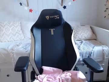 girl
        jadelove_ cam image #1899780
