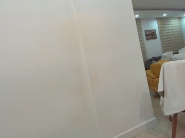 girl
        ehotlovea cam image #96525
