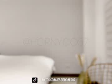 girl
        hornyco57 cam image #494201