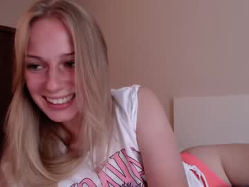 girl
        magic_couple13 cam image #2250176