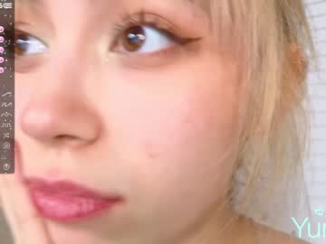 girl
        y_u_m_i_k_a cam image #871277