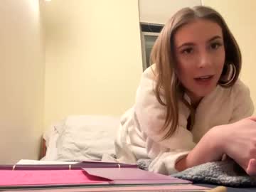 girl
        allisonjeffery cam image #3467467