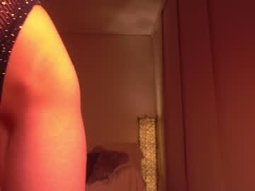girl
        mystikei cam image #2483771