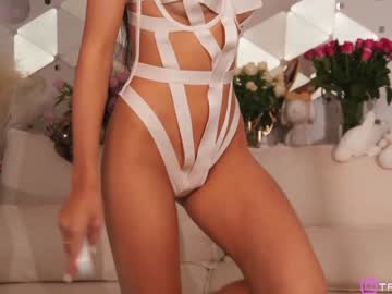 girl
        taanni_bc cam image #3681764