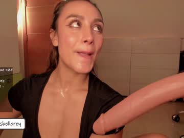 girl
        itsbellax cam image #2703628