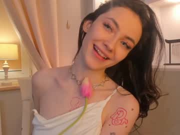girl
        evamilis cam image #3860339