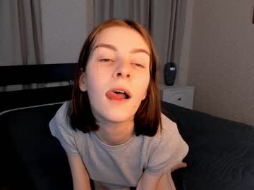 girl
        rudiflow cam image #3184405