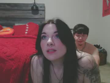 couple
        lustfullives cam image #5516953