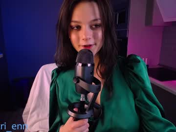 girl
        lorienn cam image #415749