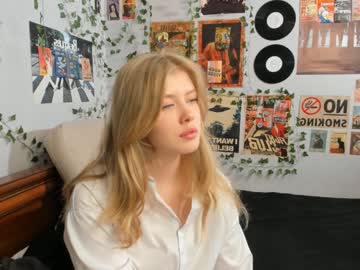 girl
        albertadunnuck cam image #5547738