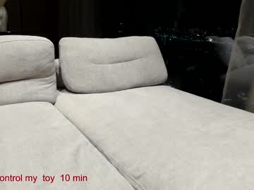 girl
        carolinaherera cam image #5913514