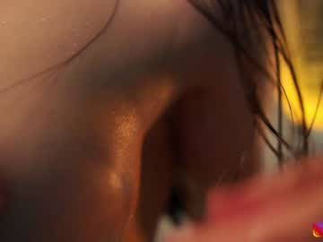 girl
        lucie_beltran cam image #2440752