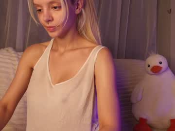 girl
        lesi_moonie cam image #6491146
