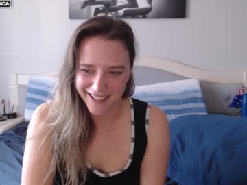 girl
        bluexstacey cam image #5192226