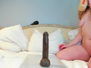 girl
        eatmygingersnapps cam image #6625649