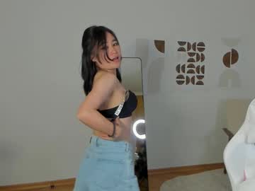 girl
        meowens cam image #6806004