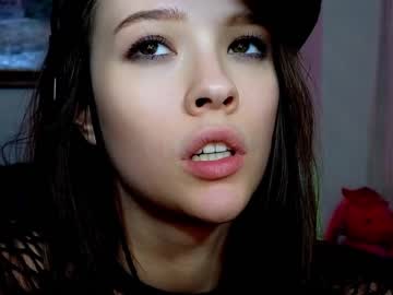 girl
        _demi_dee_ cam image #2928411