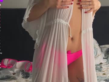 girl
        elvaappling cam image #5332305