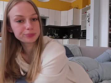 girl
        magic_couple13 cam image #4001967