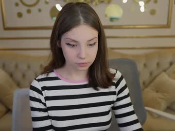 girl
        anabel2054 cam image #5202762