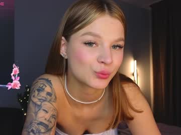 girl
        lovely_babyy cam image #5715832