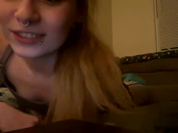 girl Live Cam Girls Love To Strip Naked For Their Viewers with klevans23