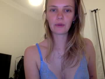 couple Live Cam Girls Love To Strip Naked For Their Viewers with lilyforyourwilly