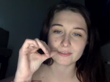 couple
        daddys_princesss cam image #644856