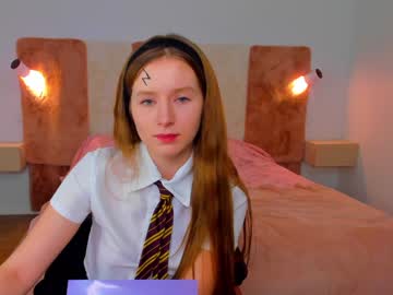 girl
        toxl cam image #120318