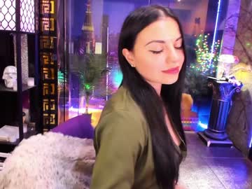 girl
        alma_pearl cam image #2831501