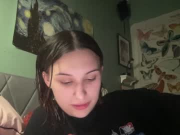 girl
        fairygirlcait cam image #4064028