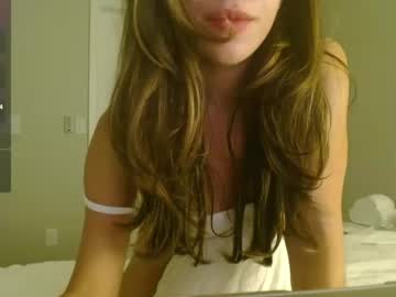 girl
        valerie_james3 cam image #4396024